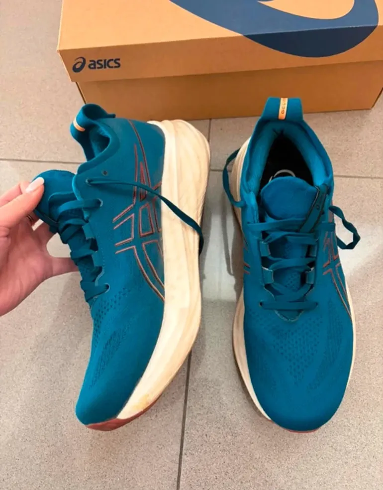 Asics Nimbus bike d'occasion — image 4 sur 5