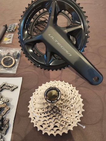 Used Shimano Ultegra R8710 Di2 Disc group (NEW) 2026 bike — image 3 of 7