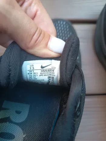 Nike Vomero 18 bike d'occasion — image 4 sur 4