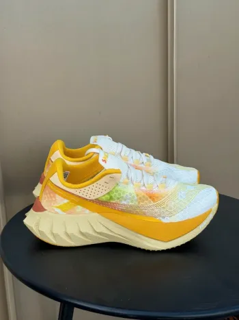 Saucony Endorphin Pro 4 bike usato — immagine 4 di 7