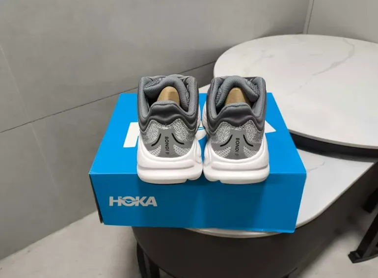 Hoka Chaussures de course Taille 38.5 bike usato — immagine 3 di 5