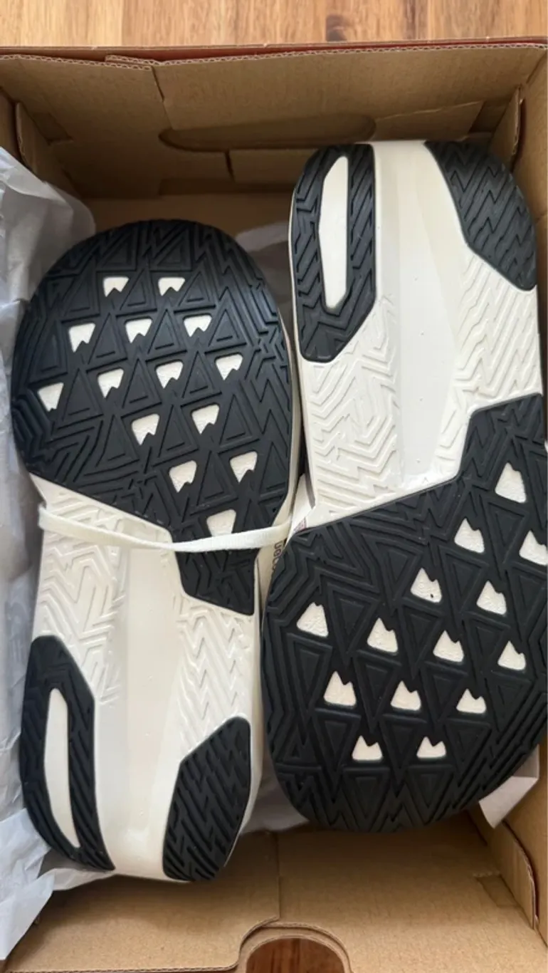 Gebrauchtes New Balance Rebel V5 bike — Bild 2 von 5