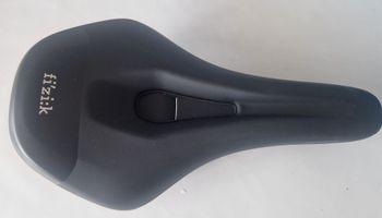 Fizik Aidon X3 Large 145mm bike d'occasion