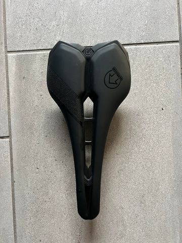 Used falcon Pro Sattel 2025 Saddles & Seatposts