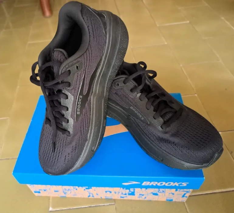 Brooks Ghost Max bike usato — immagine 1 di 15