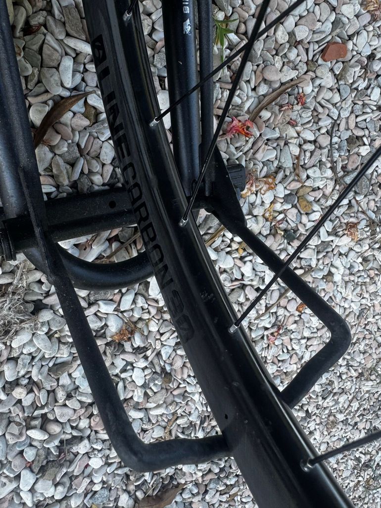 Used Bontrager Line 30 Carbon 2021 bike — image 3 of 13