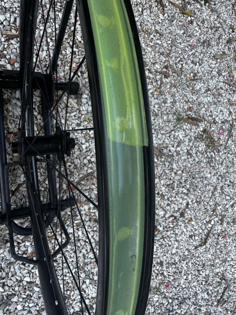 Used Bontrager Line 30 Carbon 2021 bike — image 5 of 13