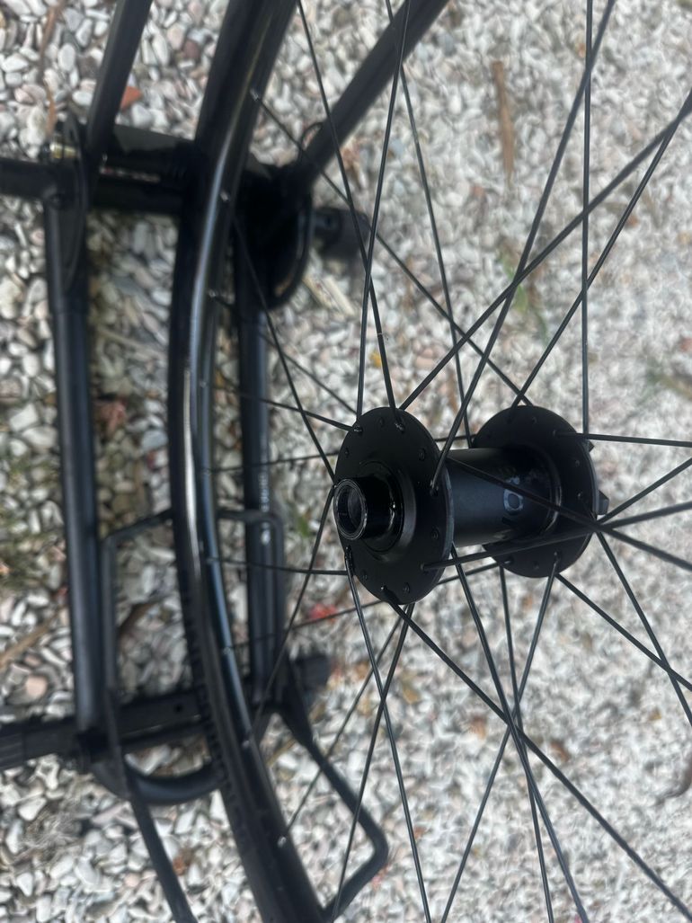 Used Bontrager Line 30 Carbon 2021 bike — image 1 of 13