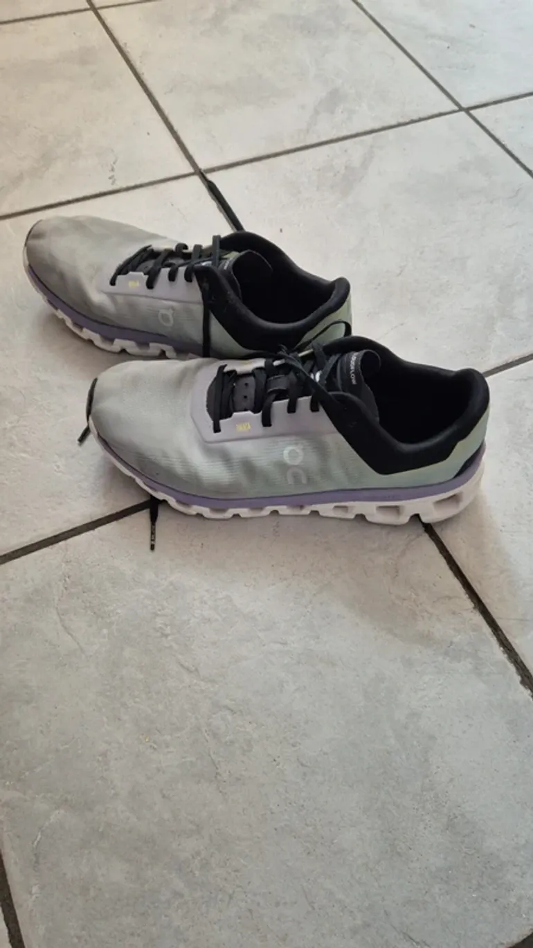 Tweedehands On Running Cloudflow 4 bike — afbeelding 1 van 8