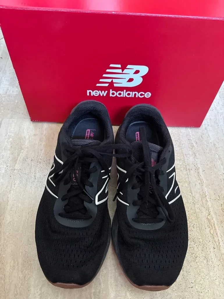 Käytetty New Balance Running Shoes bike — kuva 1 / 5