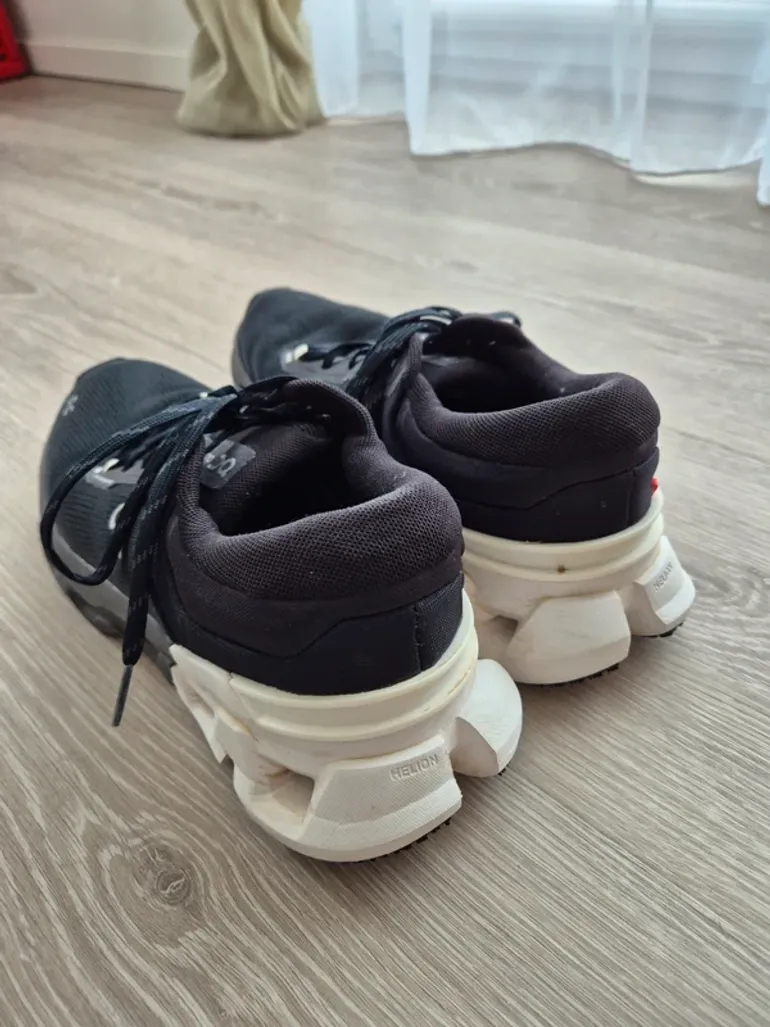 Käytetty On Running Shoes bike — kuva 2 / 5