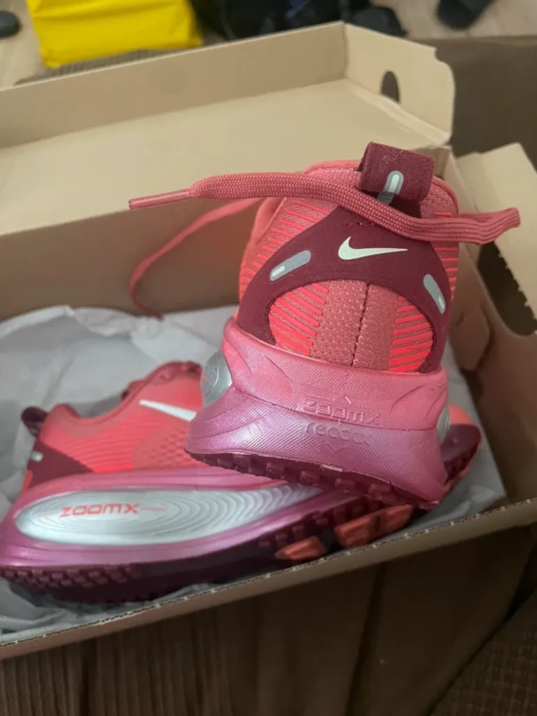 Nike Vomero 18 bike d'occasion — image 4 sur 5