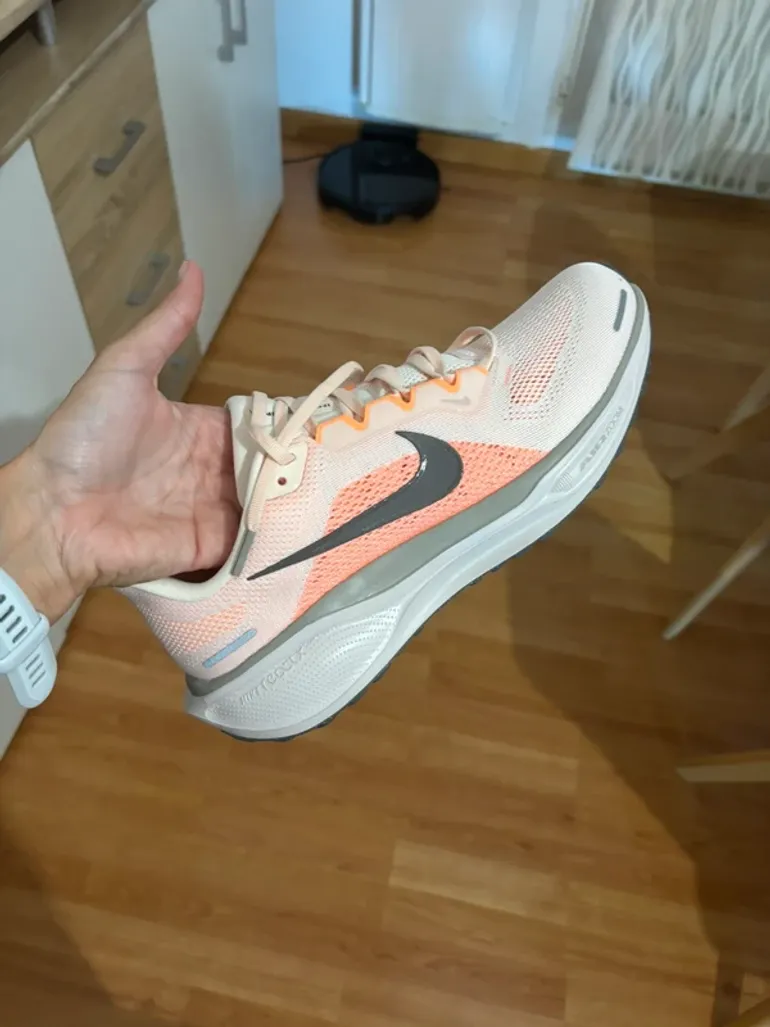 Pegasus Nike Air Zoom 41 bike usato — immagine 5 di 5