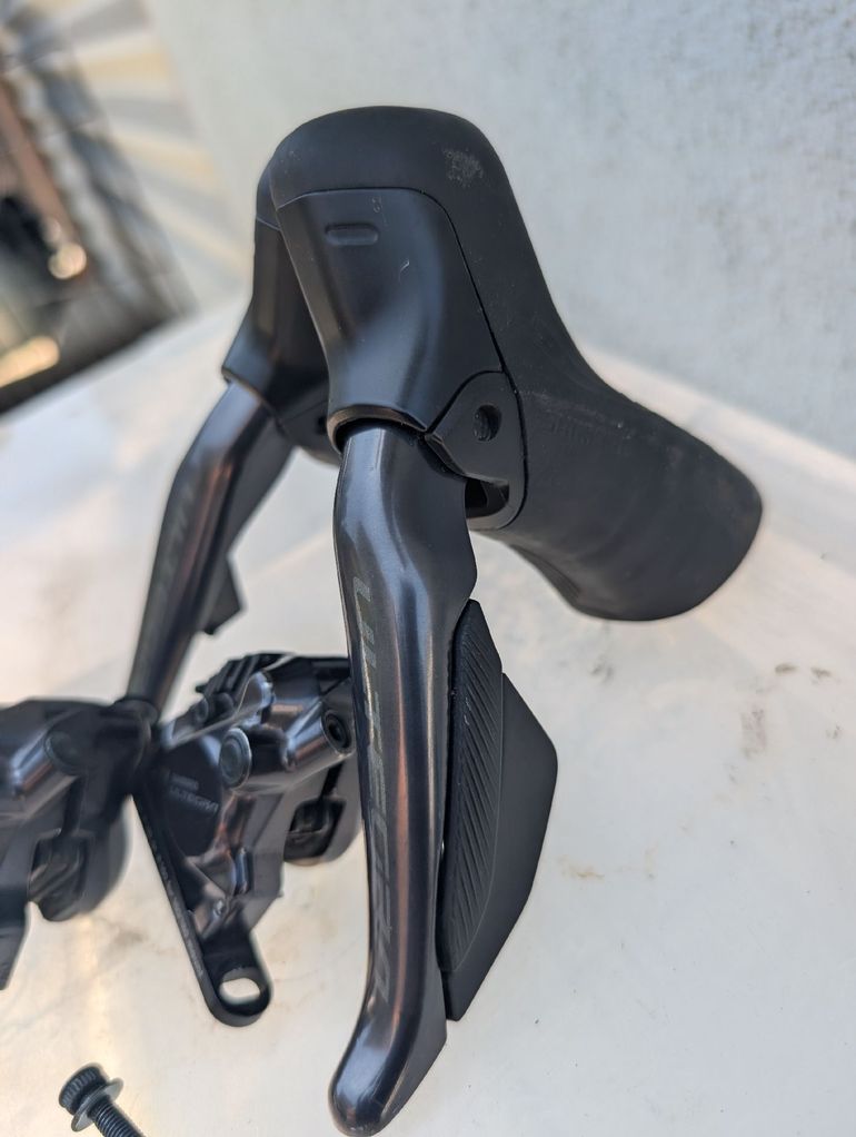 Used Shimano Ultegra ST-R8170 Di2 Shift/Brake Levers bike — image 3 of 6