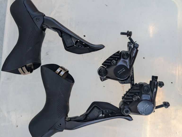 Used Shimano Ultegra ST-R8170 Di2 Shift/Brake Levers bike — image 4 of 6