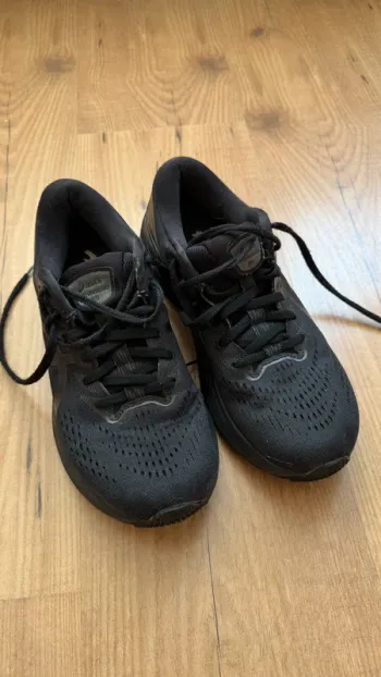 Asics Gel Kayano 28 bike de segunda mano