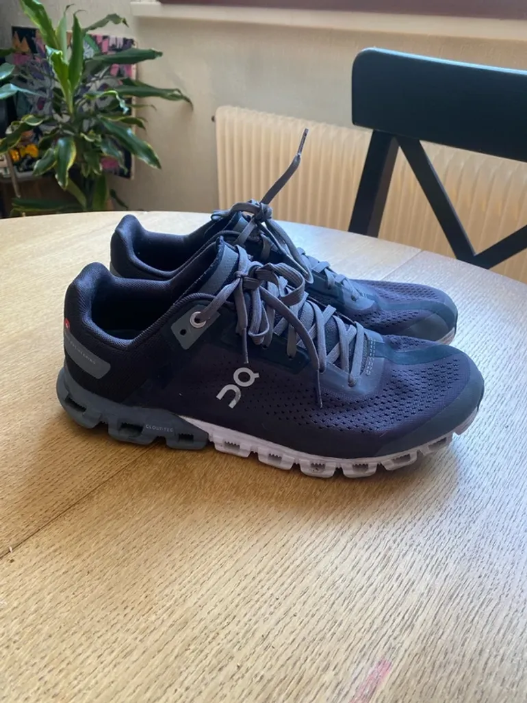On Running Cloudflow bike d'occasion — image 1 sur 9
