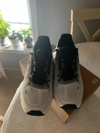 Gebrauchtes On Running Cloudtilt bike — Bild 2 von 6