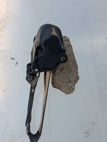 Used Shimano R8150 Front Derailleur bike — image 3 of 3
