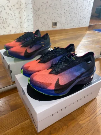 Nike ZoomX Vaporfly 4 bike d'occasion