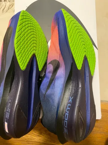 Nike ZoomX Vaporfly 4 bike d'occasion — image 6 sur 8