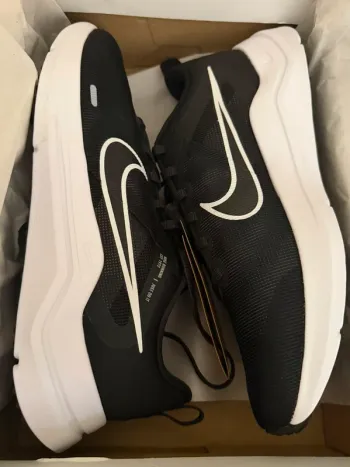 Gebrauchtes Nike Downshifter 12 bike — Bild 8 von 9