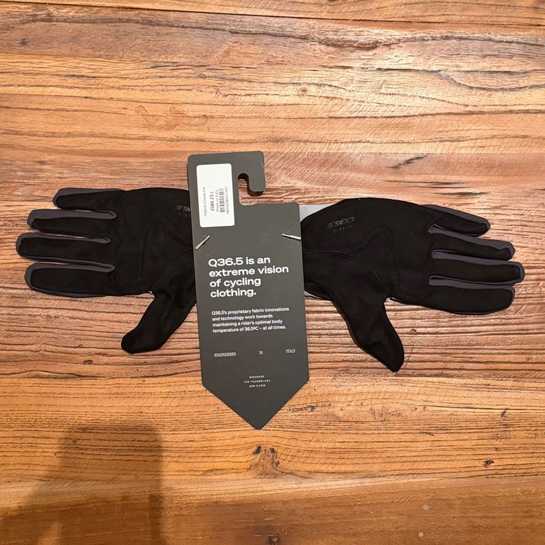 Used Q36.5 Hybrid Gloves Ice L// NEW!! 50% OFF!! 2025 bike — image 1 of 2