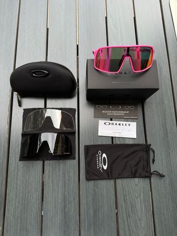Použité Oakley Sutro Matte Pink Cycling Sunglasses 2026 bike — obrázek 2 z 7