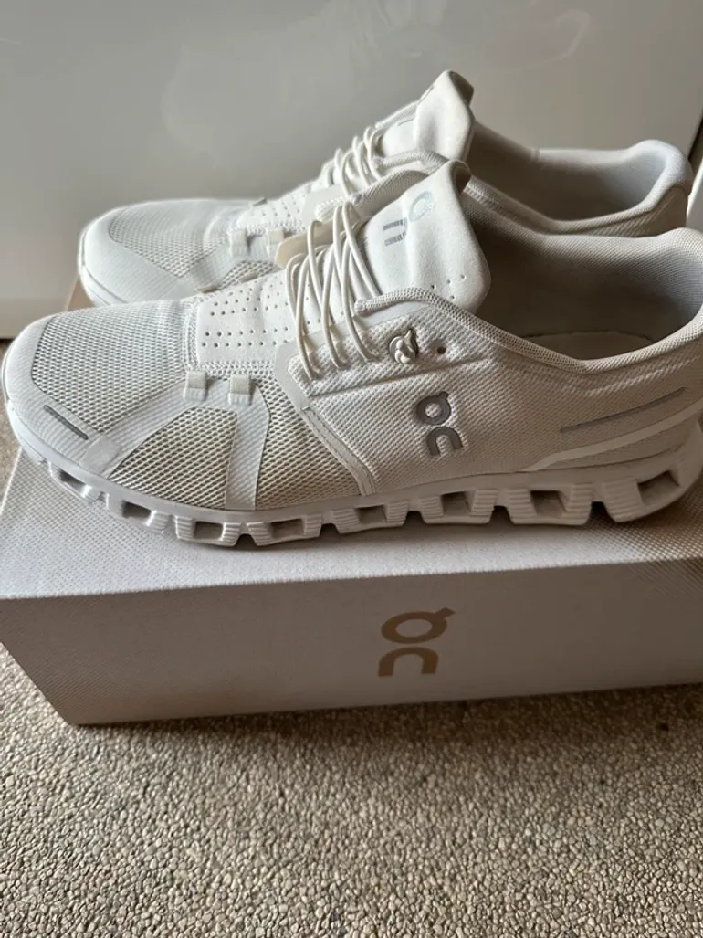 Gebrauchtes On Running On Sneakers bike — Bild 6 von 7
