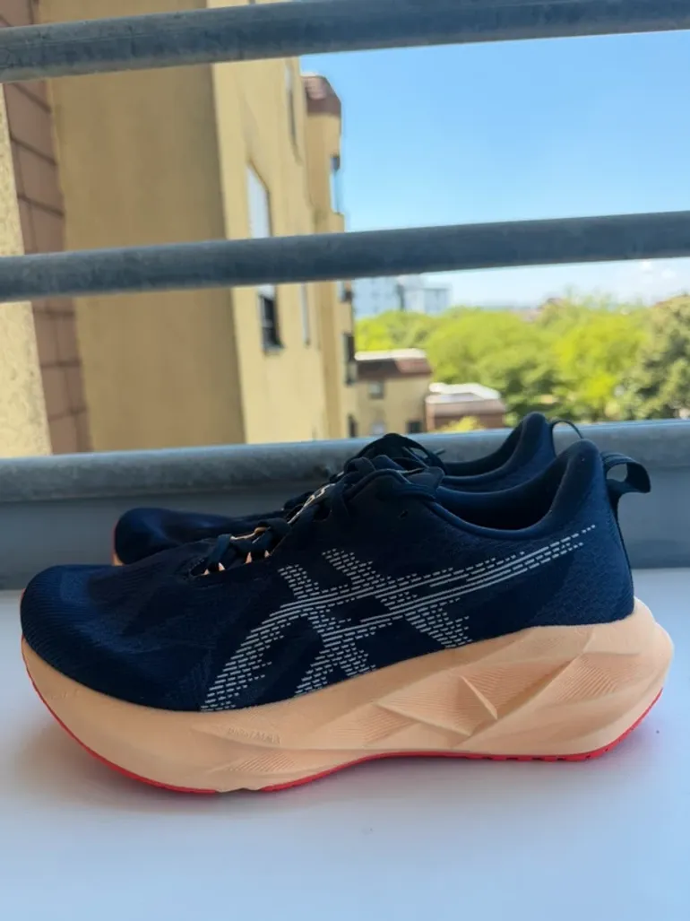 Gebrauchtes Asics Novablast 5 bike — Bild 1 von 5