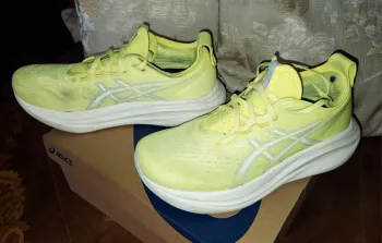 Used Asics Gel Nimbus 27 2025 bike — image 4 of 13