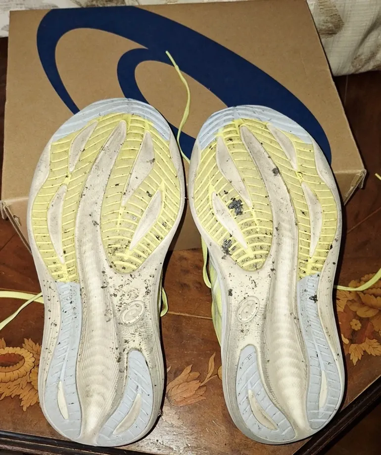 Used Asics Gel Nimbus 27 2025 bike — image 2 of 13