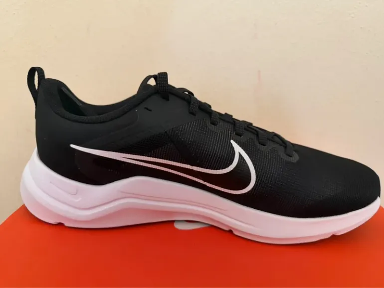 Gebrauchtes Nike Downshifter 12 bike — Bild 4 von 9