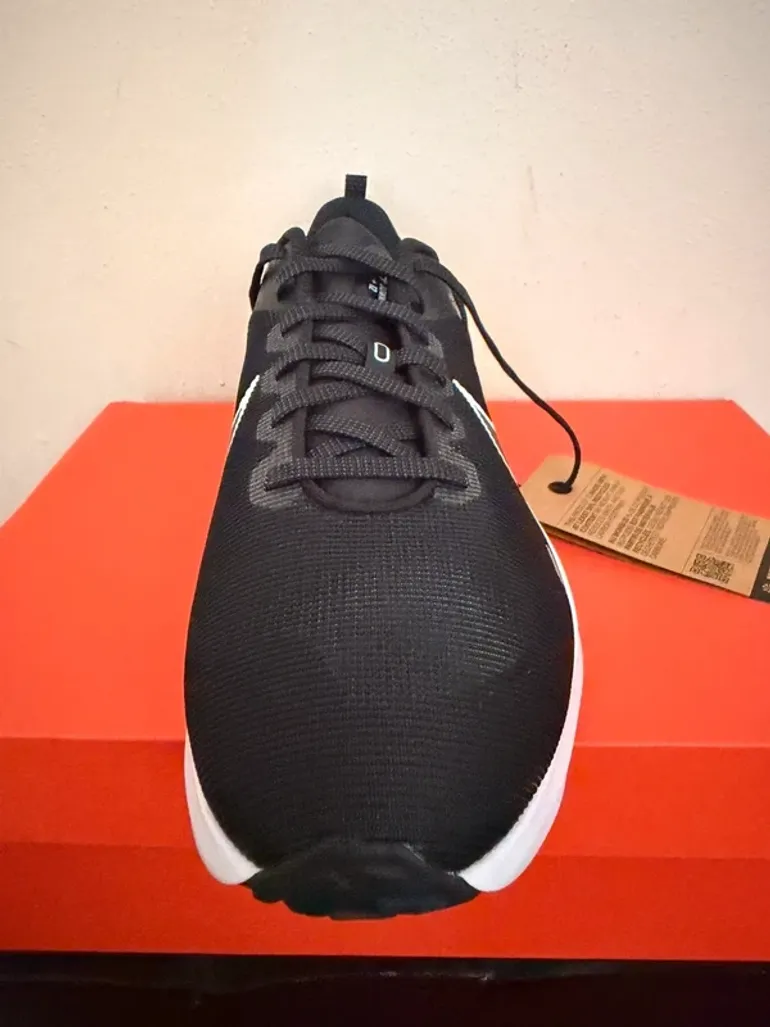 Gebrauchtes Nike Downshifter 12 bike — Bild 2 von 9