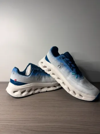 Gebrauchtes On Running Cloudsurfer bike