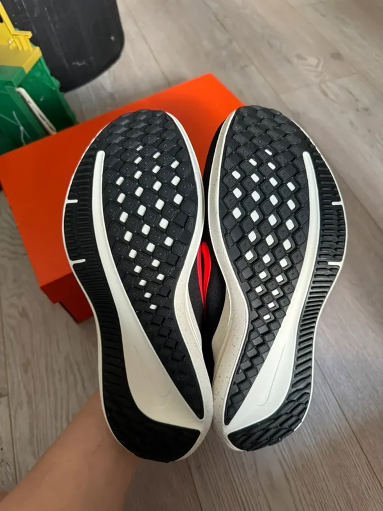 Used Nike Air Winflo 10 bike — image 3 of 6