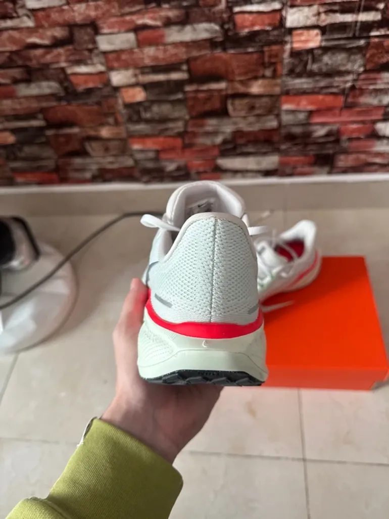 Used Nike Running Schuhe 44 bike — image 3 of 6
