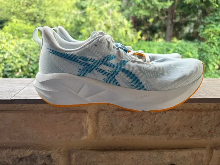 Gebrauchtes Asics Novablast 5 bike — Bild 1 von 5