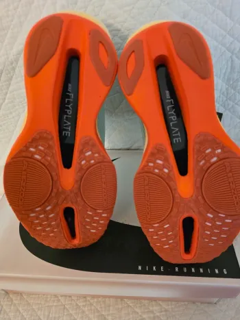 Used Nike Air Zoom Alphafly Next% bike — image 8 of 9