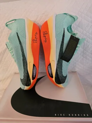 Used Nike Air Zoom Alphafly Next% bike — image 3 of 9