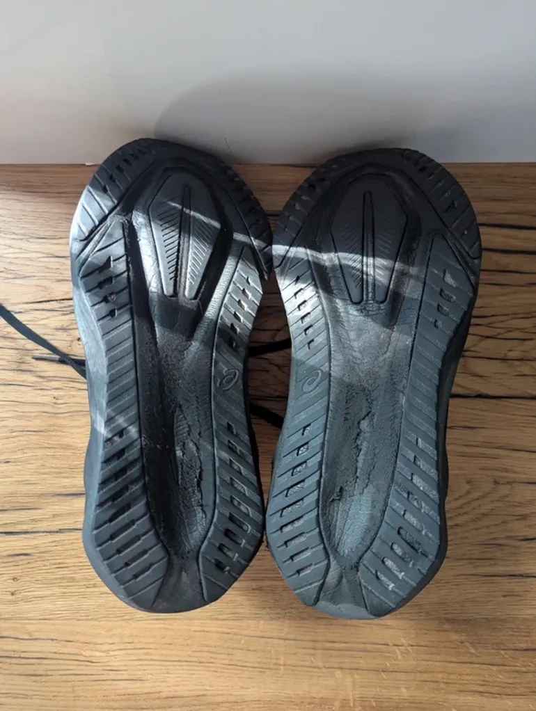 Gebrauchtes Asics Novablast bike — Bild 3 von 5