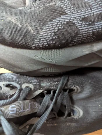 Gebrauchtes Asics Novablast bike — Bild 4 von 5