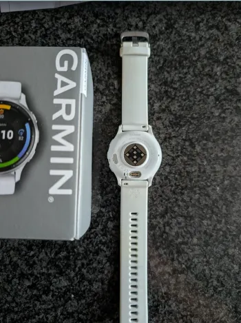 Used Garmin Venu 3 bike — image 3 of 5