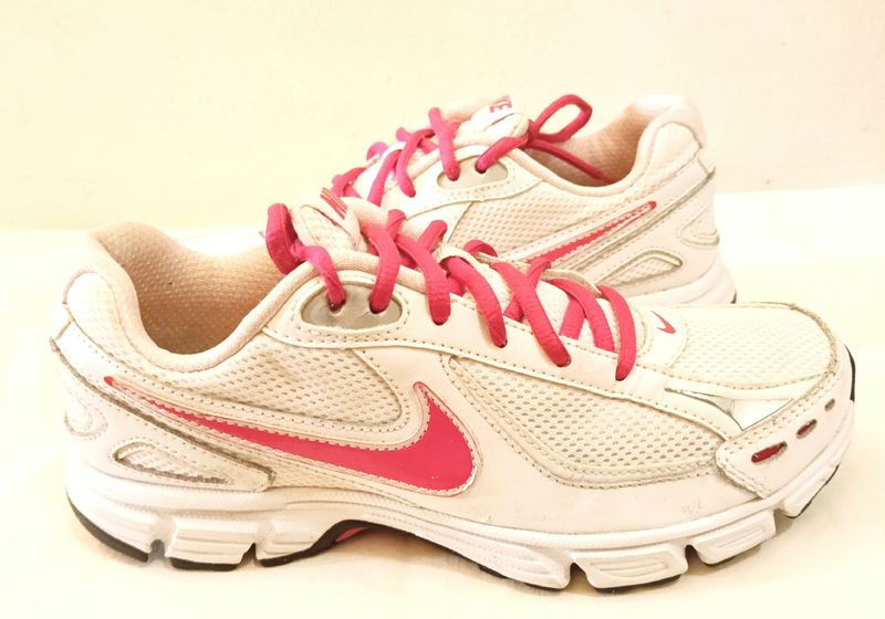 Used Nike Incinerate GS Running Shoes