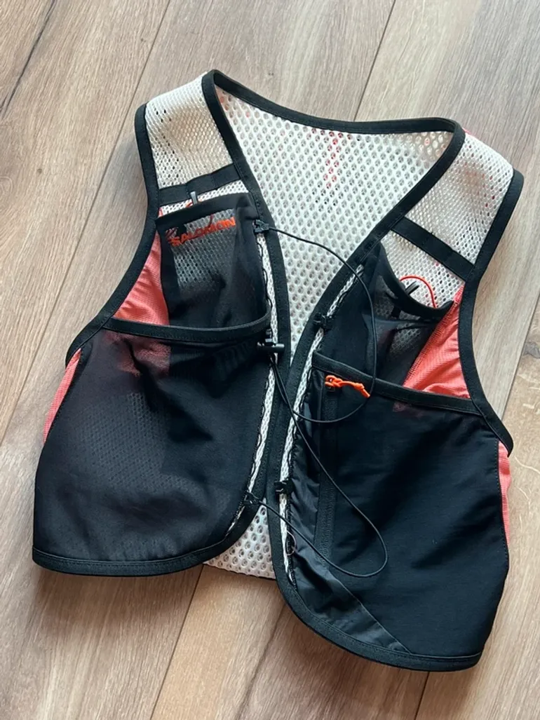 Tweedehands Salomon Active Skin 4L bike — afbeelding 1 van 6