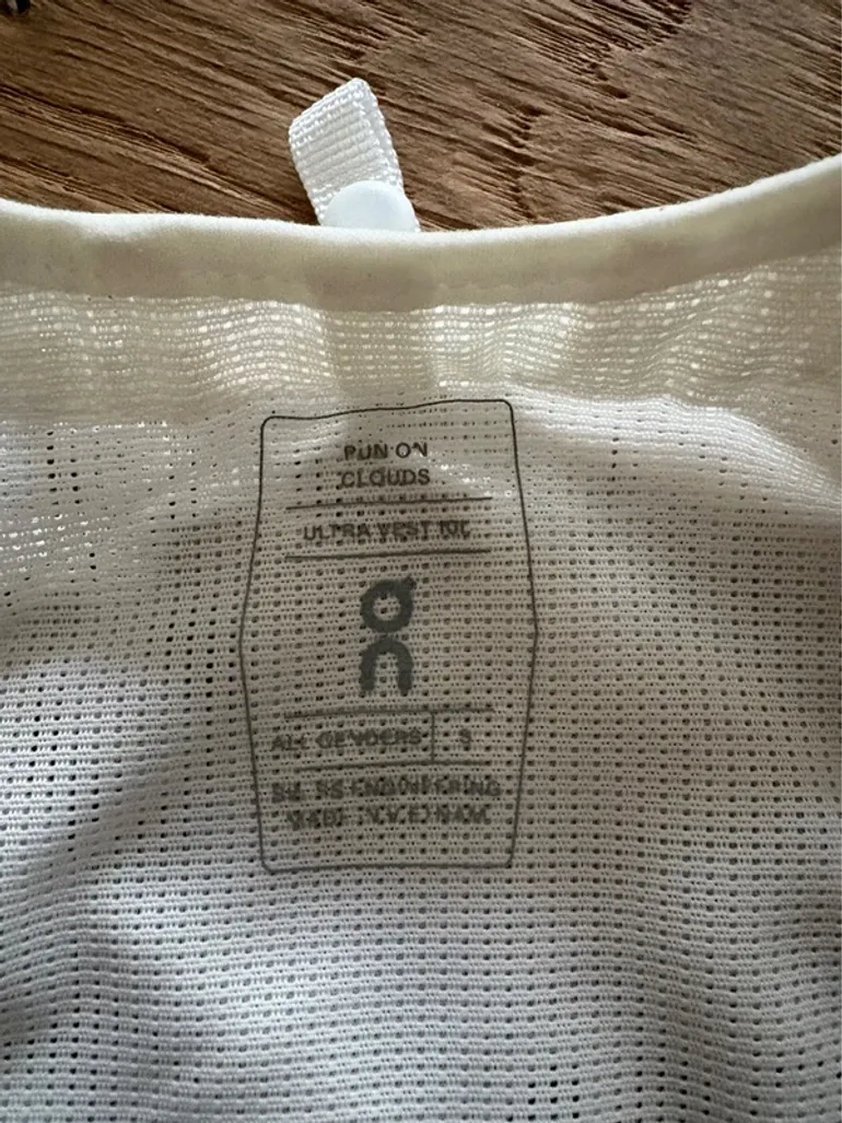 On Running Ultra Vest 5L bike d'occasion — image 3 sur 4