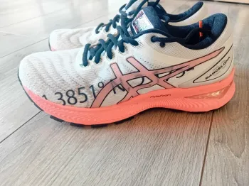 Gebrauchtes Asics Nimbus 20 Barcelona bike