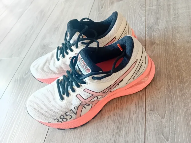 Gebrauchtes Asics Nimbus 20 Barcelona bike — Bild 2 von 5