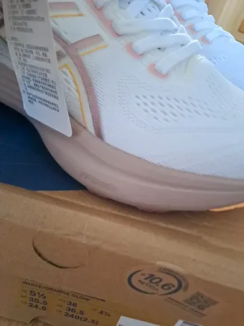 Used Asics Gel Kayano 32 bike — image 7 of 14
