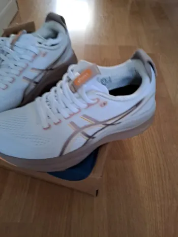 Used Asics Gel Kayano 32 bike — image 10 of 14